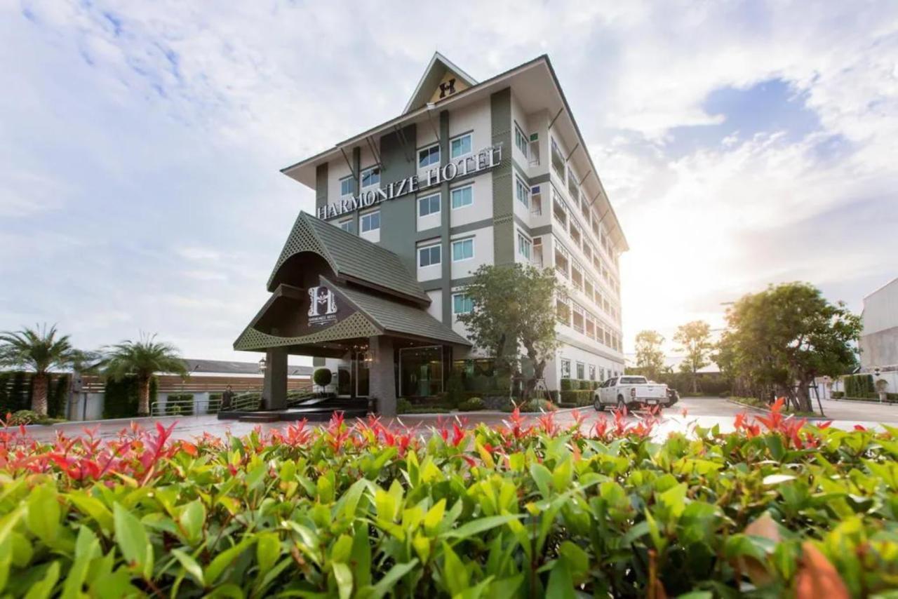 Harmonize Hotel Chiang Mai Dış mekan fotoğraf